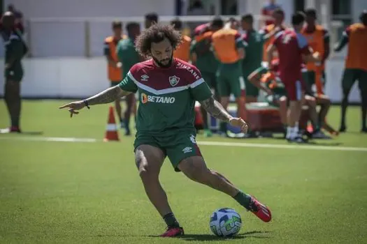 Marcelo treina e deve reforçar Fluminense no clássico com o Flamengo