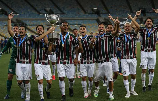 Fluminense supera Flamengo e conquista Taça Rio adiando definição do campeão carioca