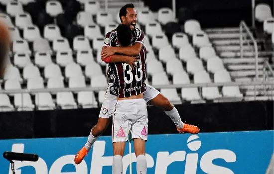 Fluminense vence Goiás por 3 a 0 e dá passos largos para a vaga na Libertadores