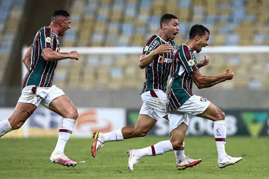 Fluminense derrota Bahia e se afasta do Z4 do Brasileirão