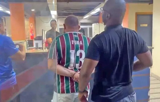 Traficante é preso no Maracanã usando camiseta do Fluminense com apelido escrito