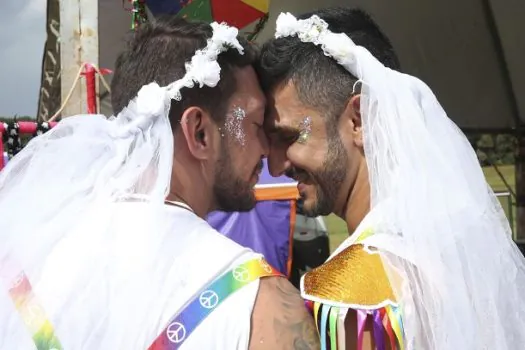 Foliões elogiam espaços cercados no carnaval de Brasília