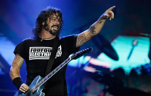 Foo Fighters ignora era da ‘audição ansiosa’ e faz canção com mais de dez minutos