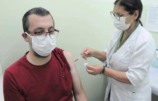 Força-tarefa de vacinação imuniza mais de 6 mil pessoas em Santo André