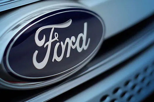 Ford suspende demissões e mantém negociação com trabalhadores