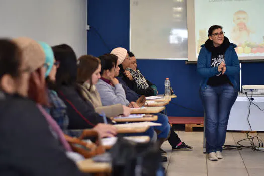 Professores de Ribeirão Pires participam de formação sobre alimentação sensorial