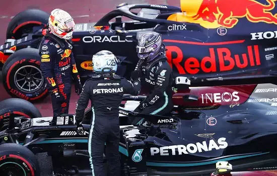 Hamilton domina último treino livre e fica em 1º; Verstappen termina em 2º