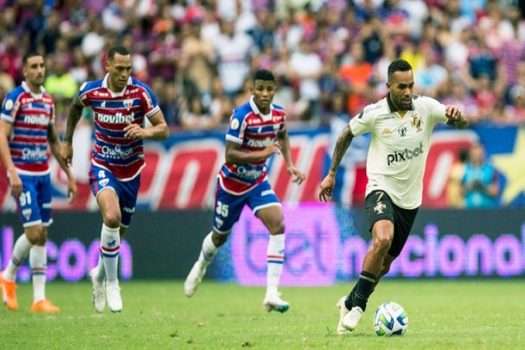 Vasco leva 2 gols do Fortaleza no fim e acumula 3ª derrota seguida no Brasileirão