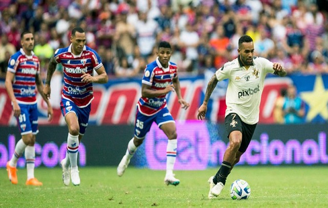 Vasco leva 2 gols do Fortaleza no fim e acumula 3ª derrota seguida no Brasileirão