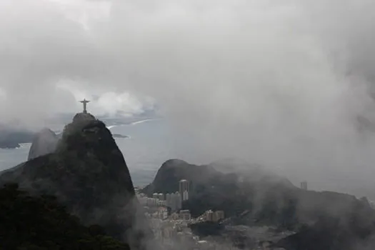 Frente fria chega ao Rio e boletim fala em “perigo potencial”