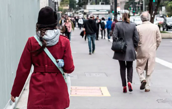 Nova frente fria se forma e avança sobre o Sudeste