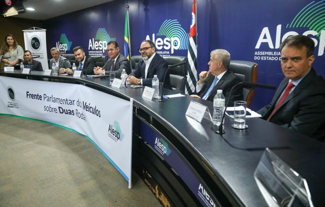 Frente Parlamentar do Veículo sobre Duas Rodas é lançada na Alesp