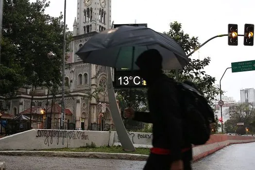 Previsão do tempo: SP amanhece com céu nublado e chuviscos isolados