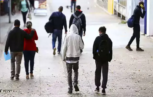 Cidade de São Paulo tem manhã com muitas nuvens e sensação de frio