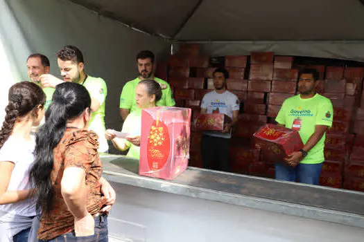 FSS de São Caetano distribui 9,5 mil cestas de Natal para famílias da cidade