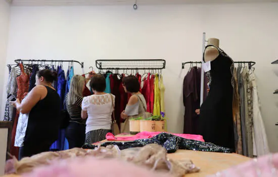 Fundo Social de Ribeirão Pires realizará bazar de roupas de festa