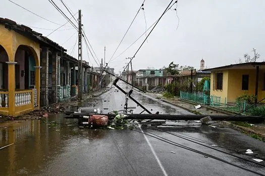 Furacão atinge Cuba com ventos de até 205 km/h