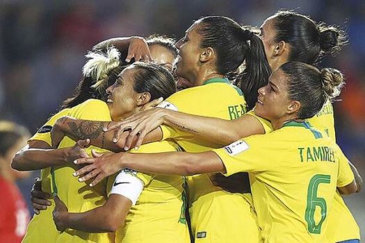 Futebol feminino provoca interesse em 63% dos brasileiros, aponta Datafolha