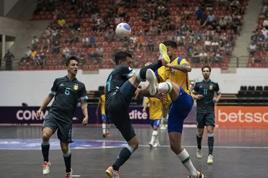 Argentina supera Brasil nas semifinais da Copa América de futsal