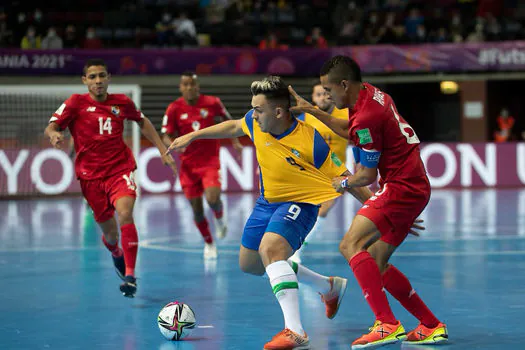 Nesta quinta-feira (23) Brasil encara o Japão nas oitavas do Mundial de Futsal