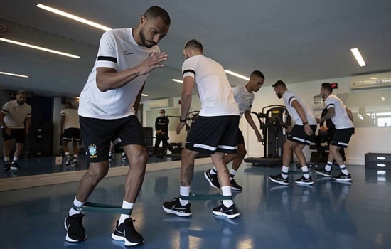 Seleção de futsal inicia treinos no Parque Olímpico como preparação para Mundial