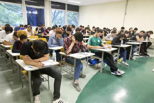 Tema da redação na segunda fase da Fuvest é ‘As diferentes faces do riso’