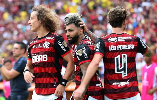 Gabigol decide e Flamengo conquista o tricampeonato da Libertadores