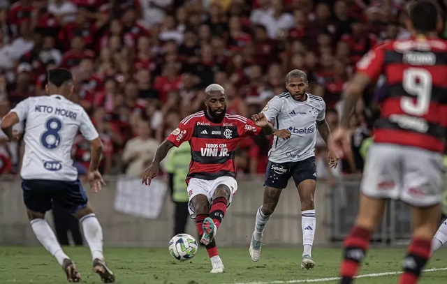 Gabigol perde pênalti e Flamengo empata com o Cruzeiro no Maracanã