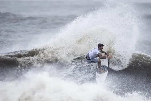 Gabriel Medina rebate Igarashi: ‘Ganhei inúmeras vezes dele e nunca brinquei’