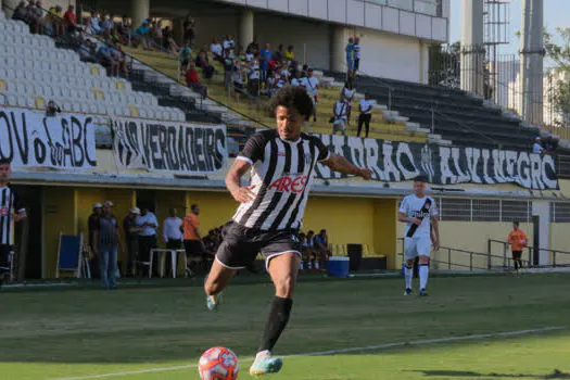 Gabriel Souza pede sequência de vitórias para buscar liderança