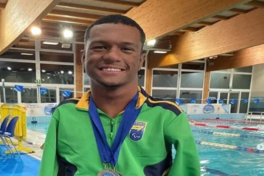 Gabriel Araújo crava novo recorde mundial dos 50m borboleta classe S2