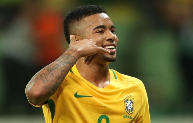 Gabriel Jesus desembarca em Belém e completa grupo de Diniz