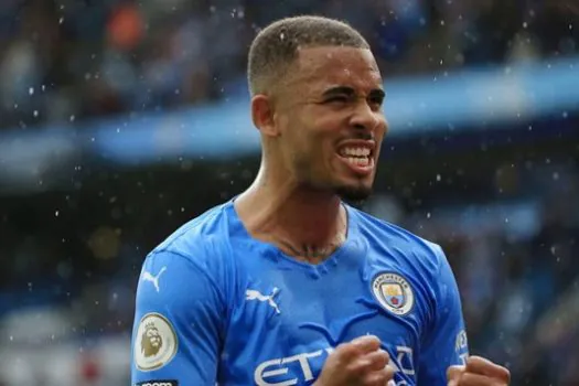 Gabriel Jesus brilha como ‘garçom’ em goleada do Manchester City sobre Norwich