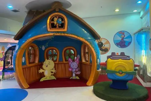 Galinha Pintadinha é tema de atração infantil no West Plaza