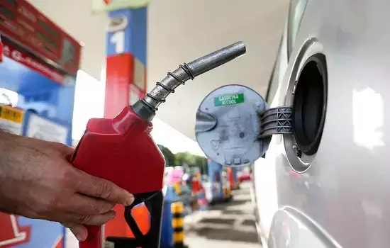 Petrobras vê mais margem para baixar gasolina do que diesel