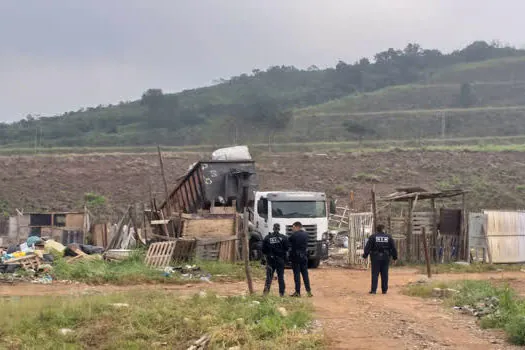 Guarda Civil de Mauá fecha comércio irregular de materiais recicláveis