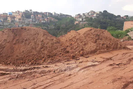 GCM de Mauá faz apreensão de máquinas em área irregular