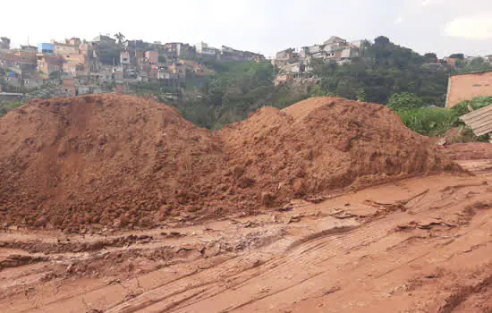 GCM de Mauá faz apreensão de máquinas em área irregular