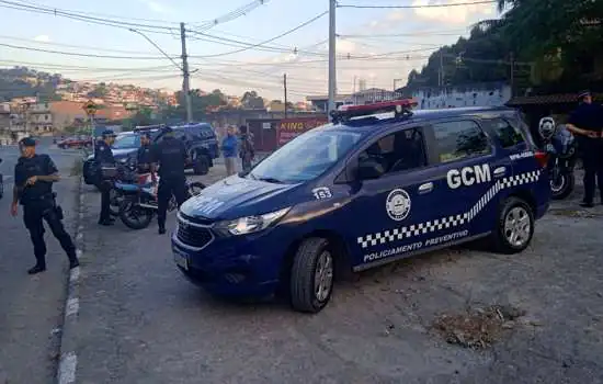 GCM de Mauá captura homem procurado pela polícia