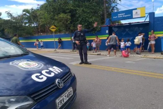 Segurança em escolas: Guardas-civis mapeiam rotas de fuga