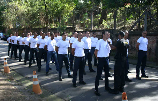 Futuros GCMs de Rio Grande da Serra recebem 1° treinamento no CRFSU