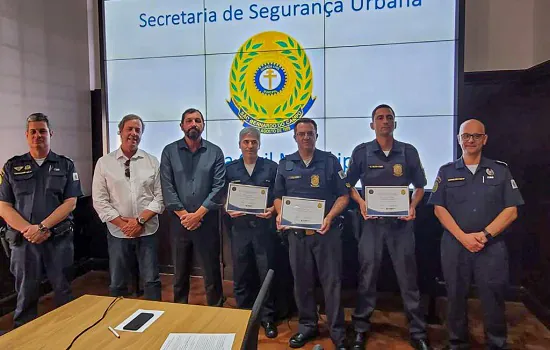 Prefeitura de São Bernardo homenageia GCMs de destaque no mês de outubro