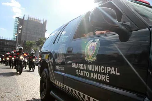 GCM de Santo André prende duas pessoas por roubo de veículo na Vila Guiomar