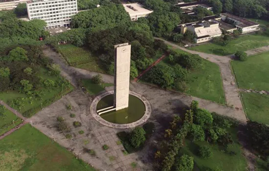 USP retoma aulas presenciais para vacinados contra covid-19