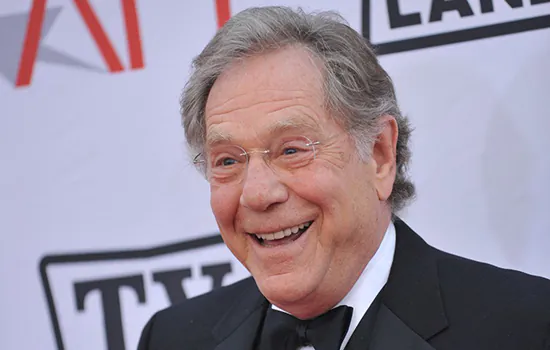 Ator George Segal morre aos 87 anos nos EUA