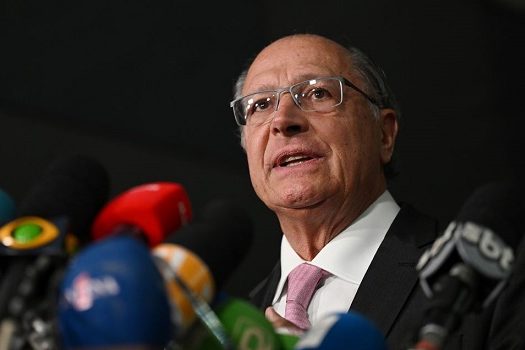 Alckmin busca saída para evitar a PEC da Transição