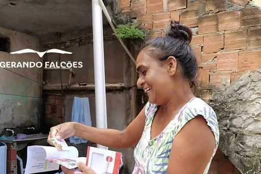 Com agravamento da pandemia, Gerando Falcões retoma campanha “Corona no Paredão, Fome Não”