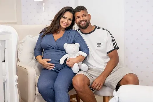 Viviane Araújo abre quarto de Joaquim, seu primeiro filho_x000D__x000D_