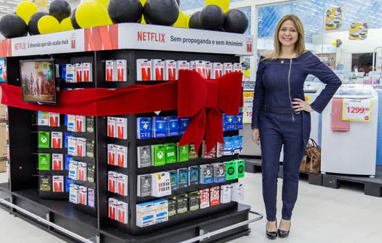 Coop inaugura expositor de Gift Card inédito no Brasil