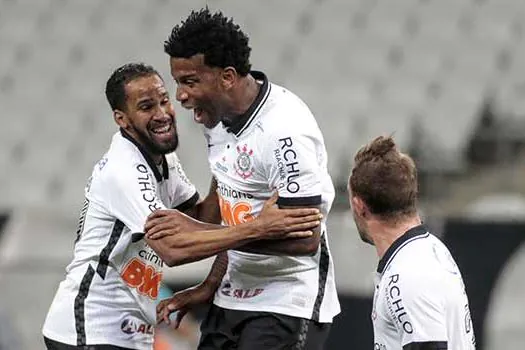 Corinthians confirma que Gil e Léo Natel contraíram coronavírus e são desfalques